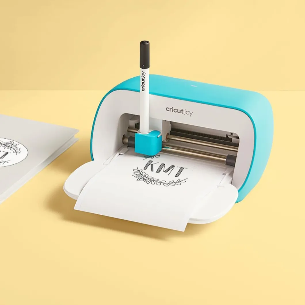 Cricut Joy™ + pack Cartes avec insert + Abonnement Cricut Access™